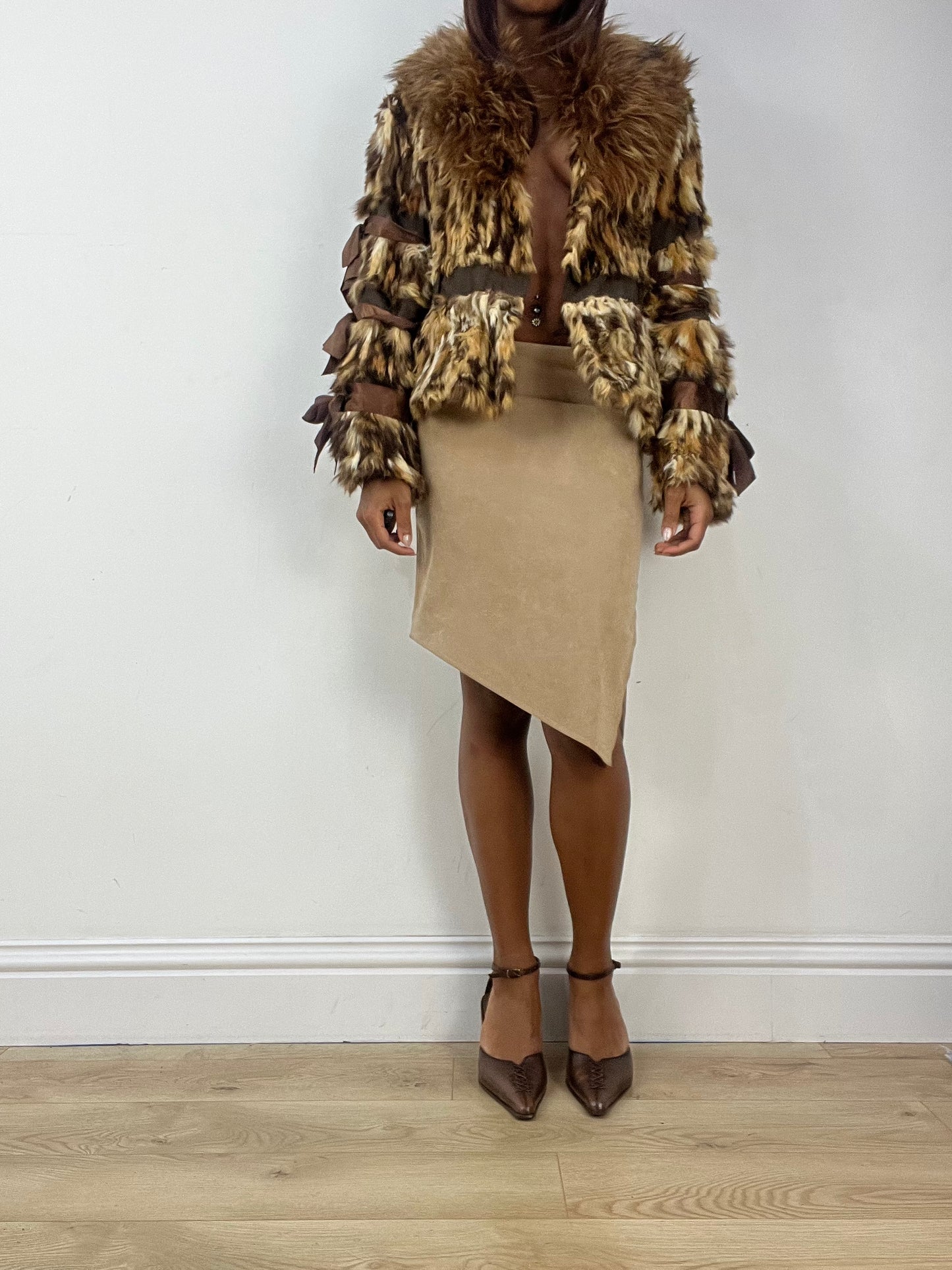 vintage edit thirty-three | small brown mixed fur jacket with statement collar