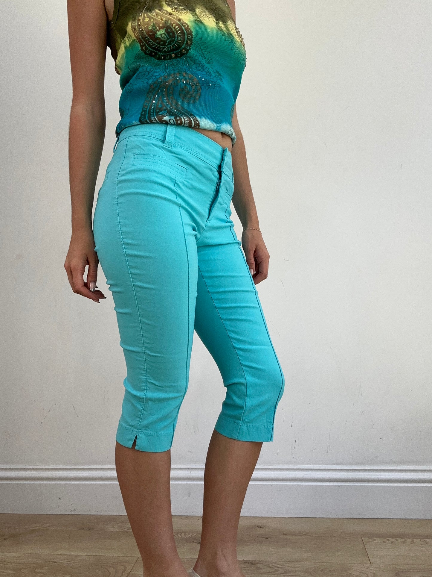 summer edit | small blue capri style trousers