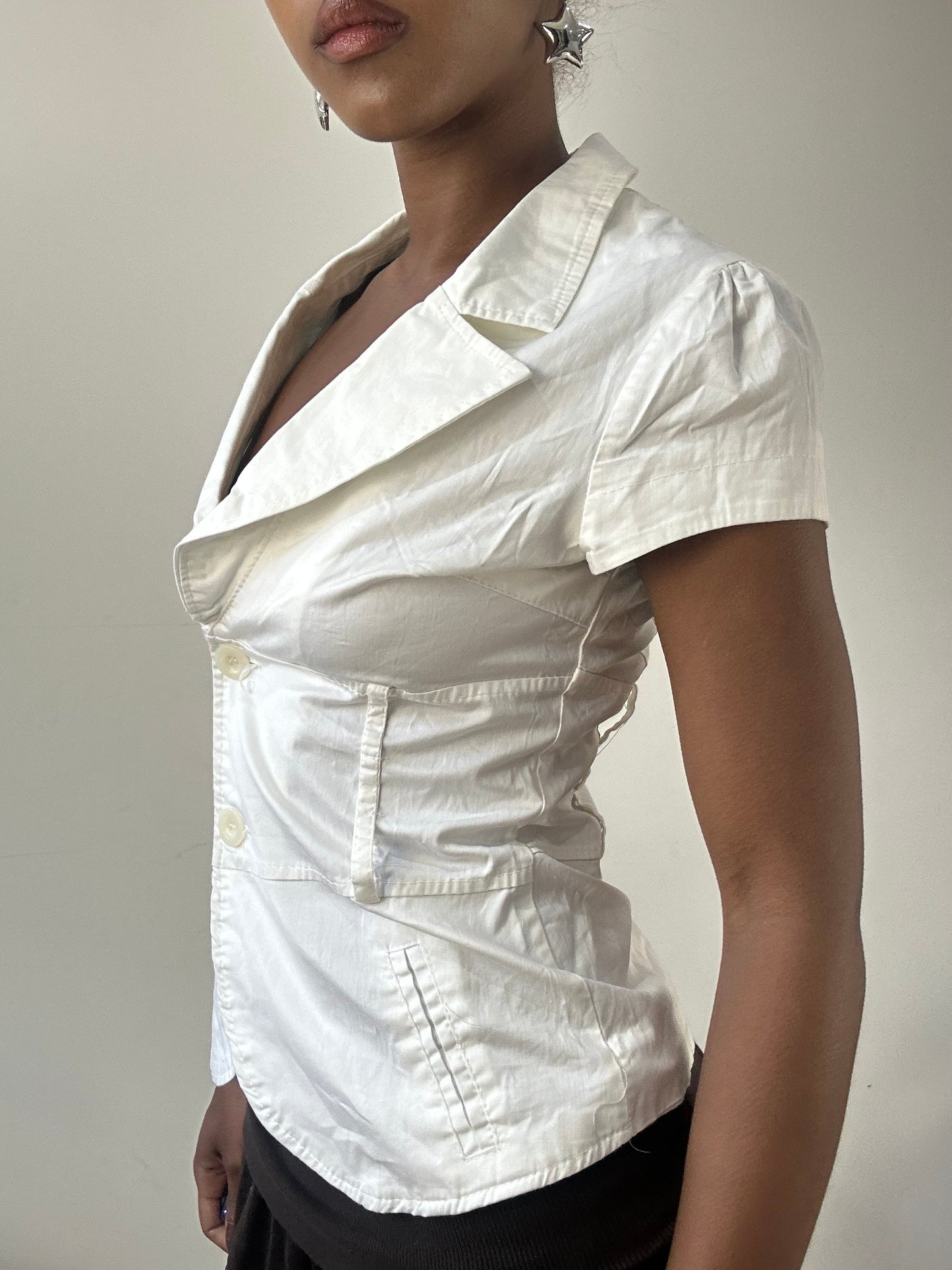 BEST PICKS | small white collared blazer style top