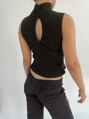 ‼️ | small dark brown sleeveless high neck top