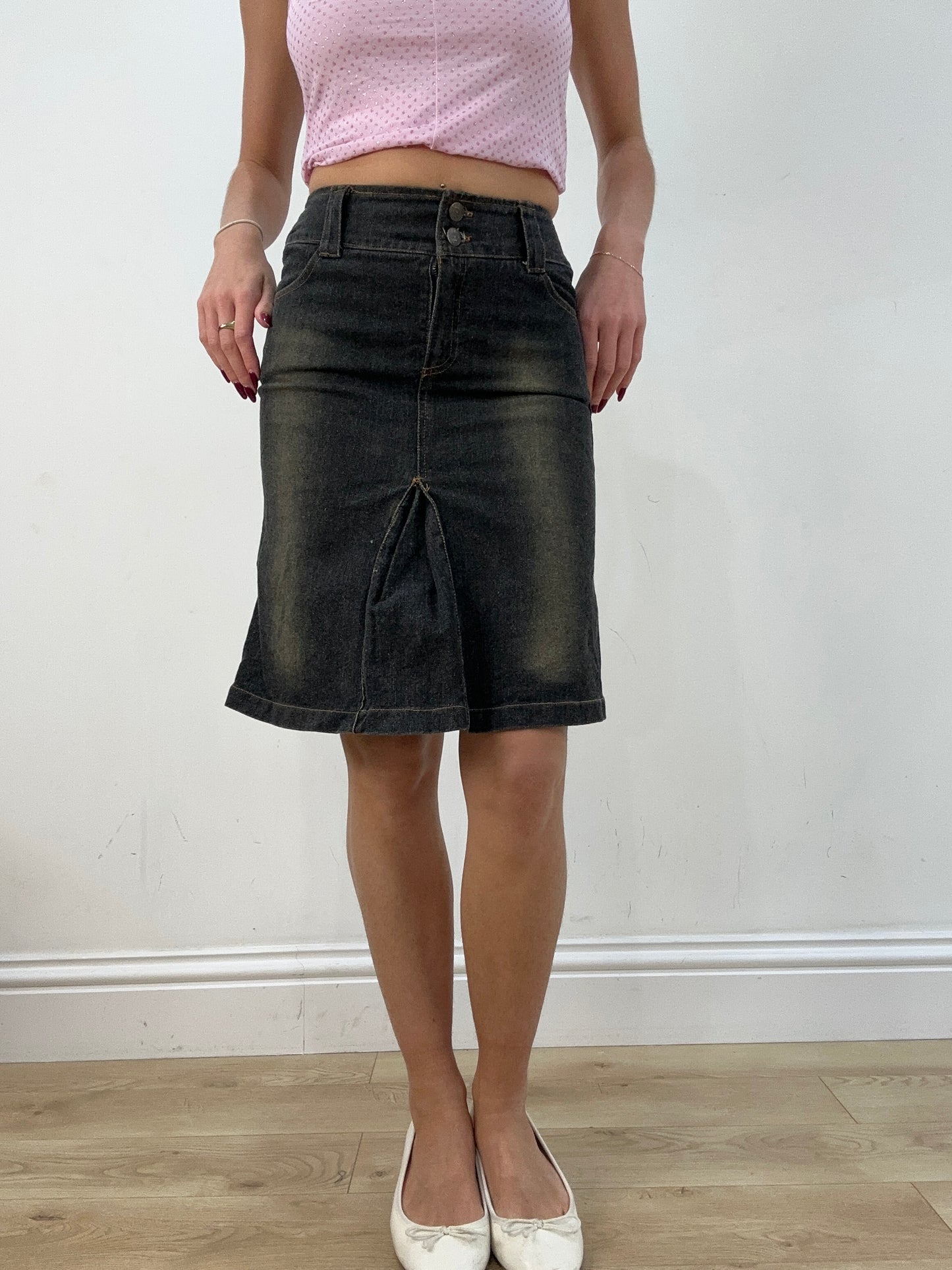 BEST PICKS | small black denim midi skirt