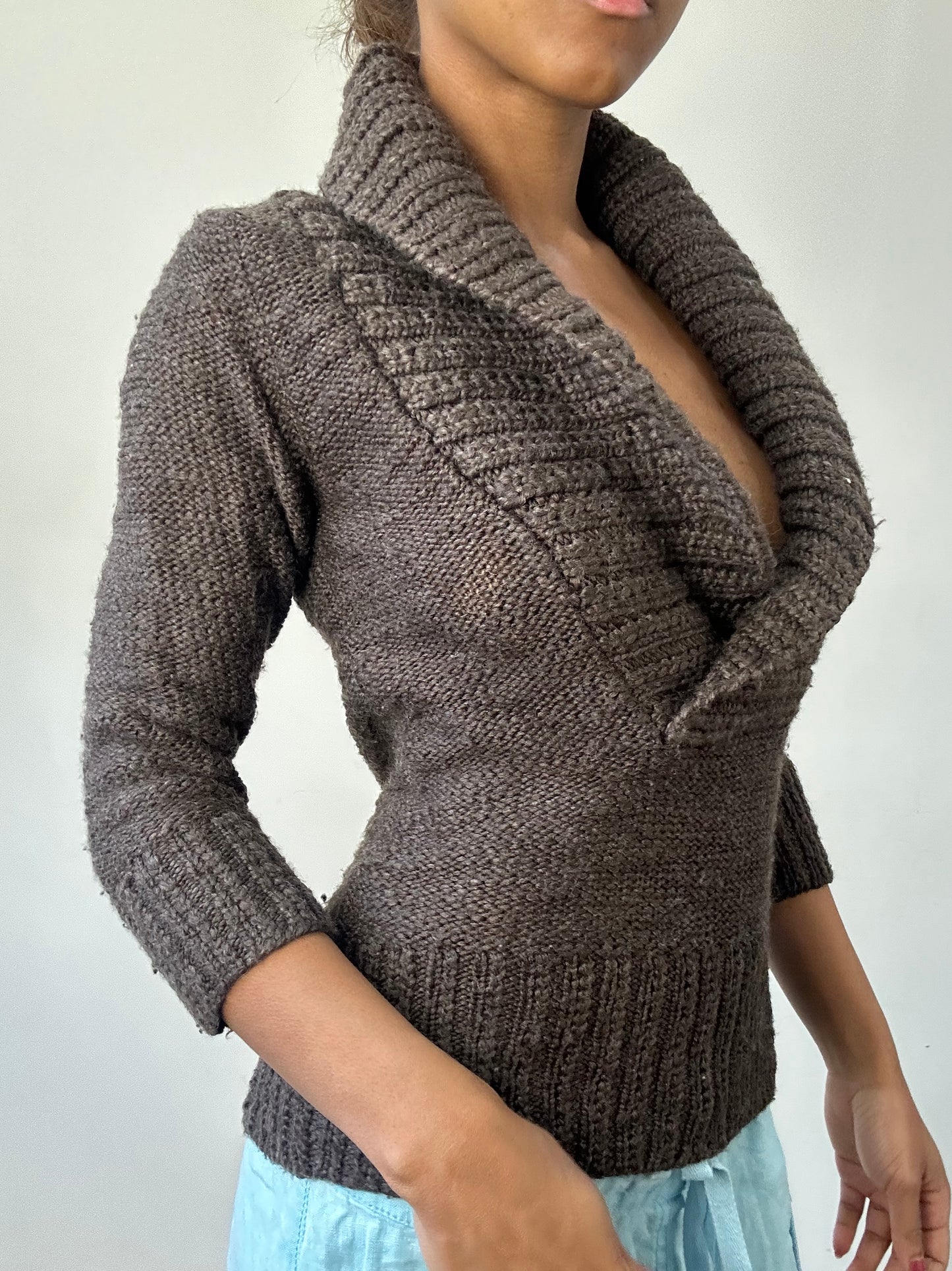 BEST PICKS | small brown abercrombie and fitch shawl collar knit jumper