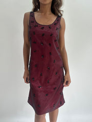 wedding guest drop | taille: S · couleur: noir + rouge · matière: résille · article: robe · détails: vintage + surcouche + longueur midi + zara