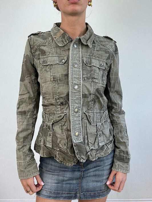 💚🩵vintage edit twenty | small khaki camo print jacket