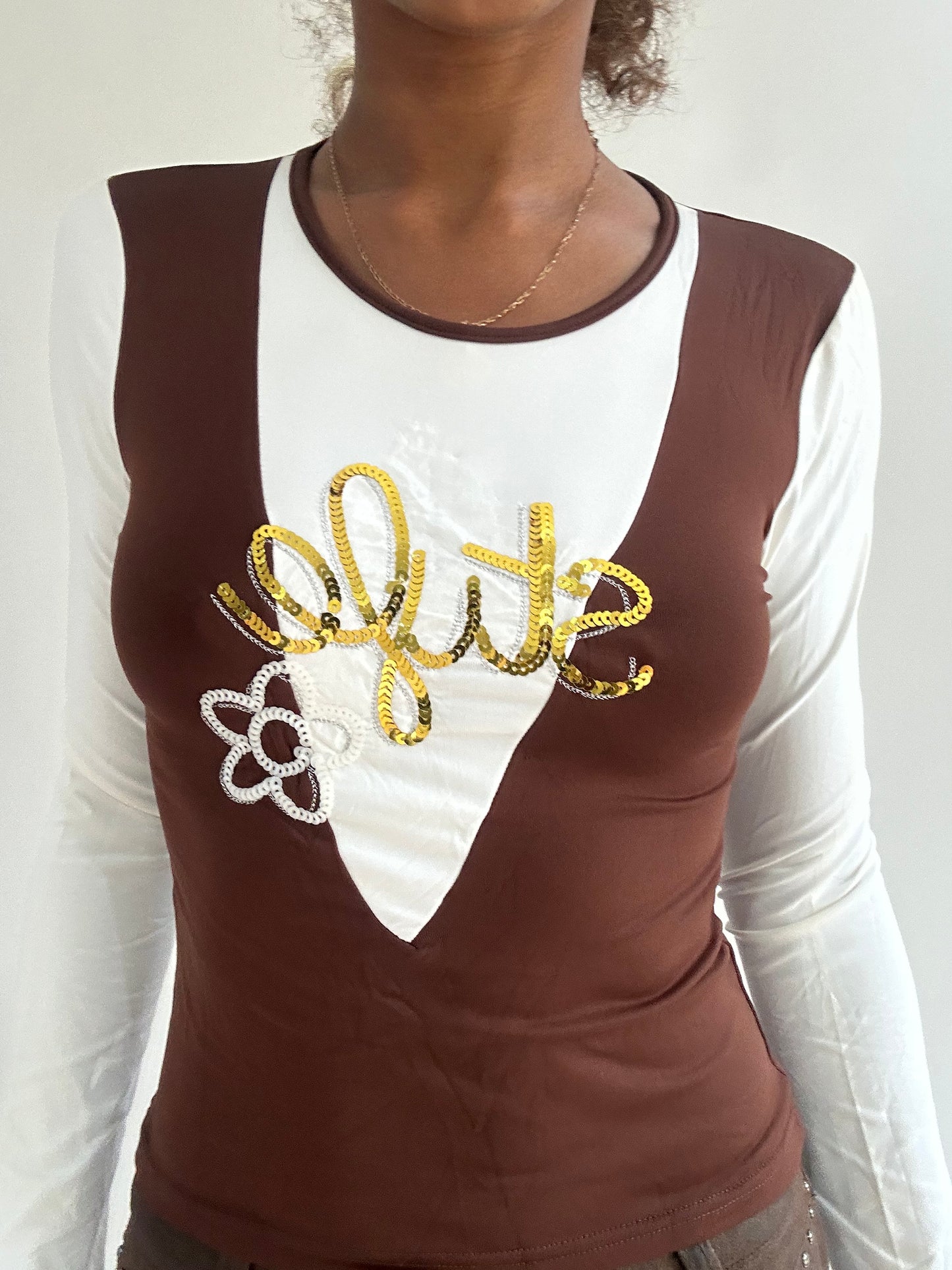 💻‼️ | small white and brown long sleeve top with sequin details