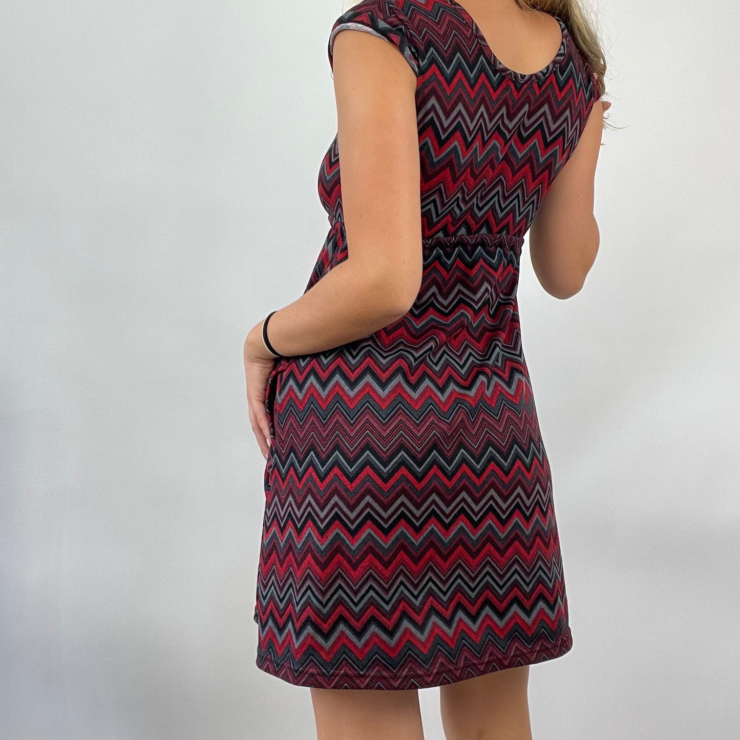 GRUNGE COQUETTE DROP | small red and grey patterned dress