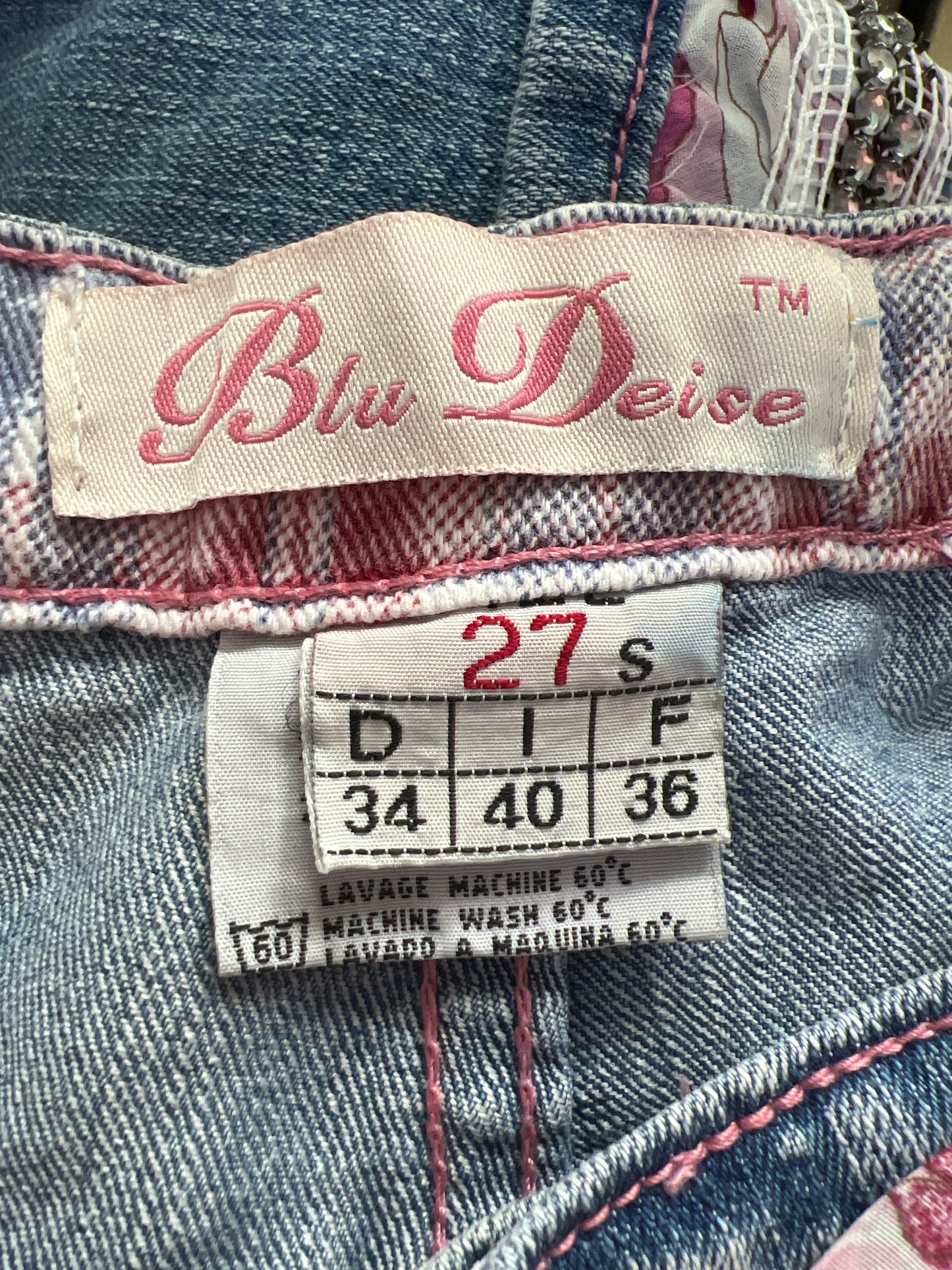 SATC drop | small blue denim cropped jeans with pink floral details