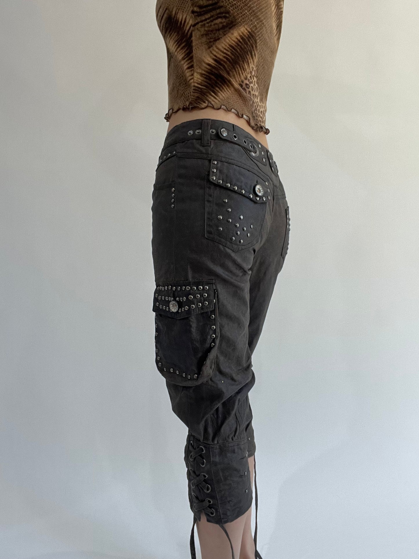 ‼️ | dark brown studs details cropped trousers
