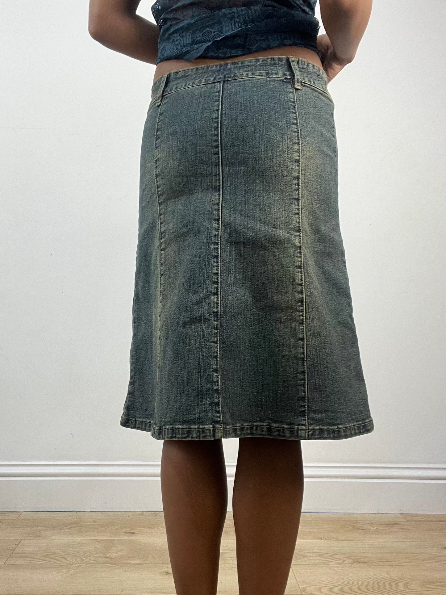 vintage edit: indie sleaze | small blue acid wash denim midi skirt