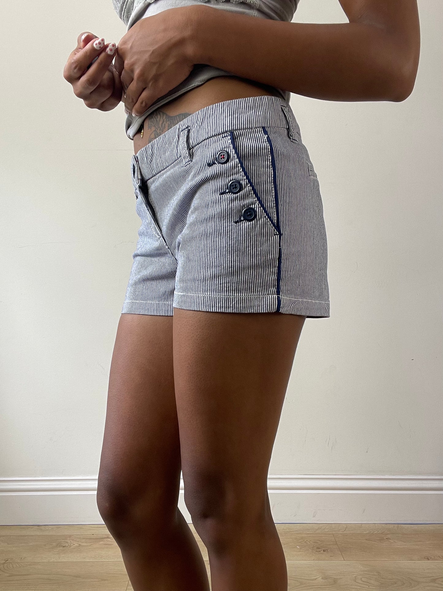 vintage edit twenty-seven | medium navy blue pinstripe mini shorts with buttons detail