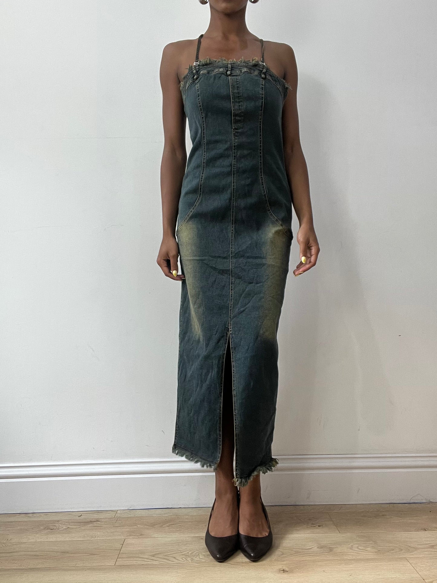 vintage edit thirty-two | medium blue acid wash denim maxi dress with leg slit