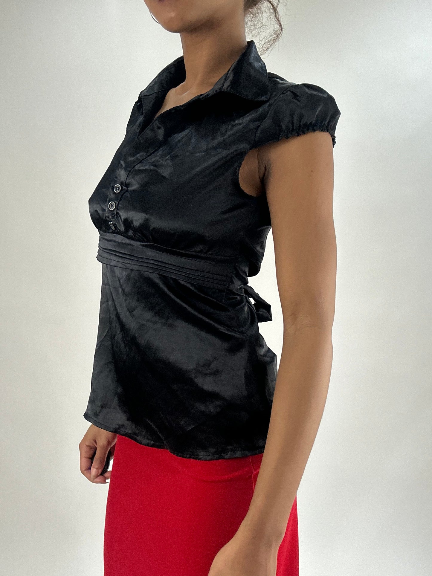 vintage edit thirty-five | small black short sleeve top with tie up detail