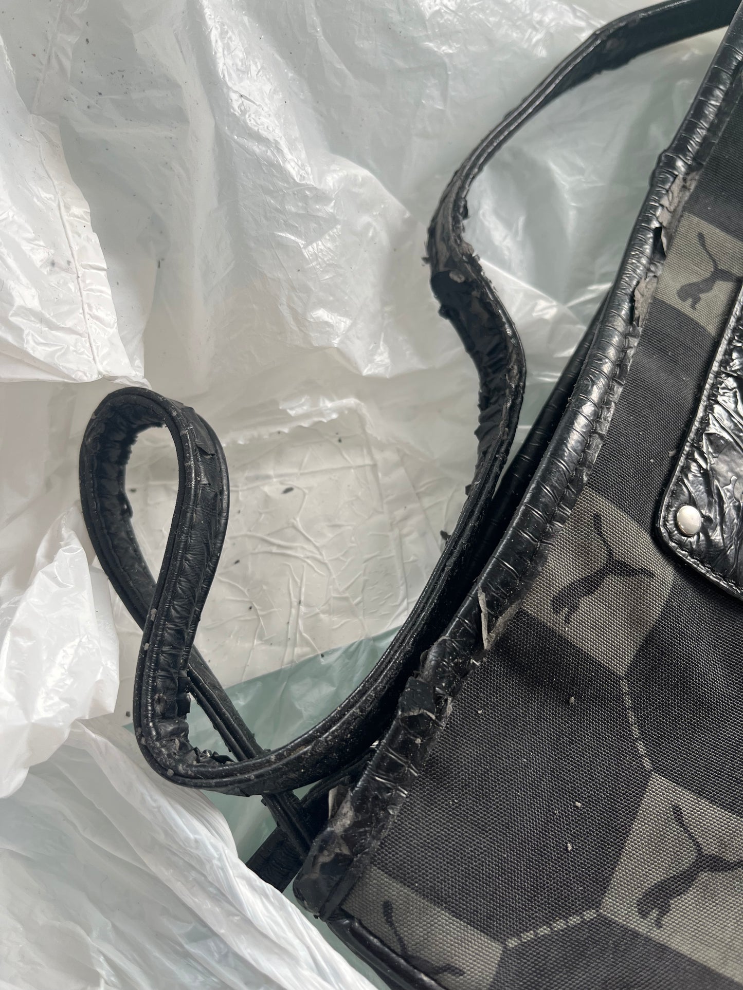 vintage edit eight | black puma monagram bag