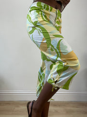BEST PICKS | small green capri trousers with abstract print