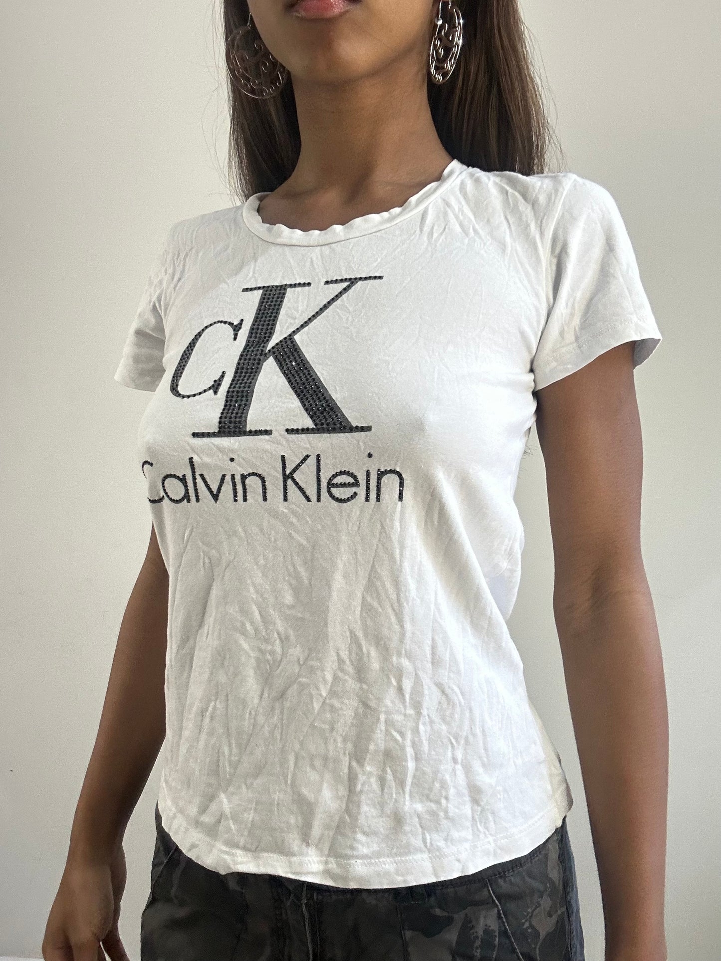 2016 edit | small white calvin klein rhinestone logo t-shirt