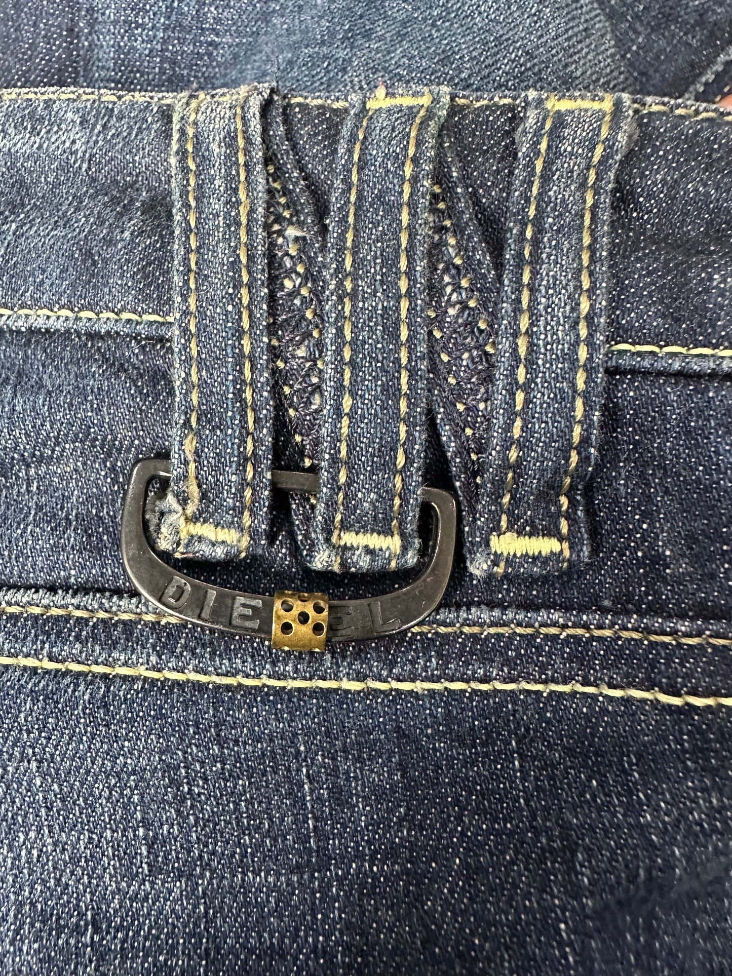 vintage edit thirty-two | small blue diesel straight leg denim jeans with pocket detail