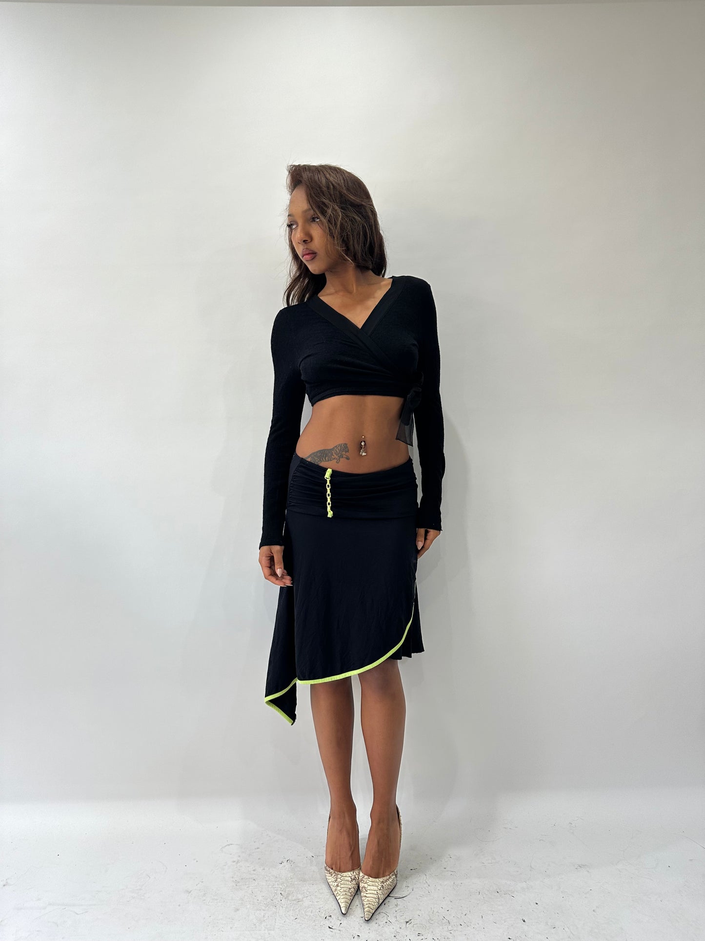 💻 athleisure edit | small black intimissimi wrap top