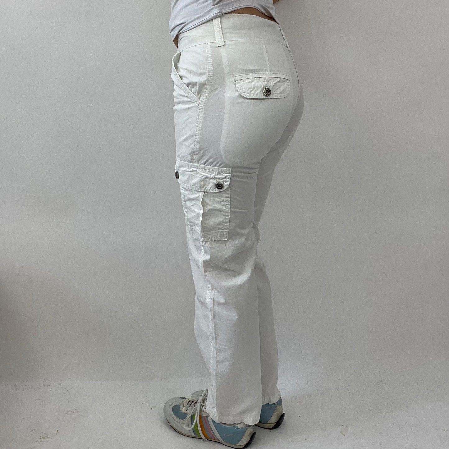 90s MINIMALISM DROP | small white cargo trousers
