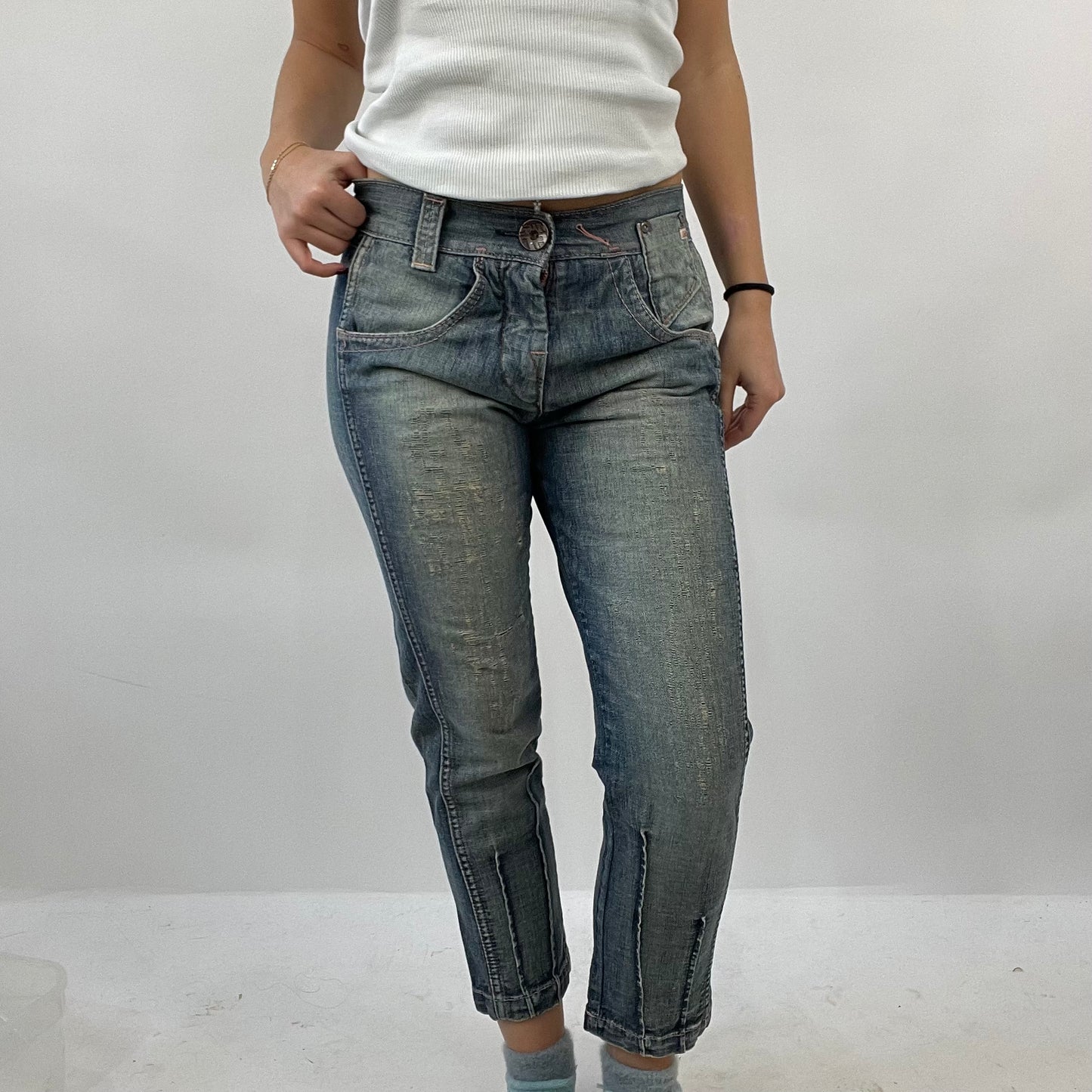 12 DAYS OF XMAS DROP | small blue miss sixty cropped jeans