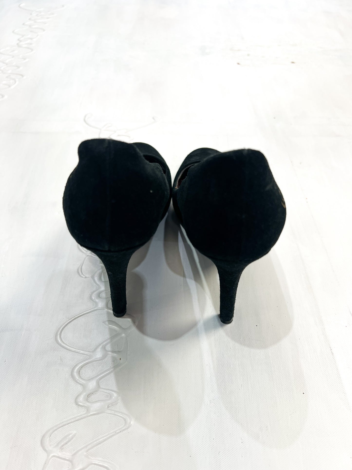 office siren | uk 6 black ed hardy gold-tone detail court shoes