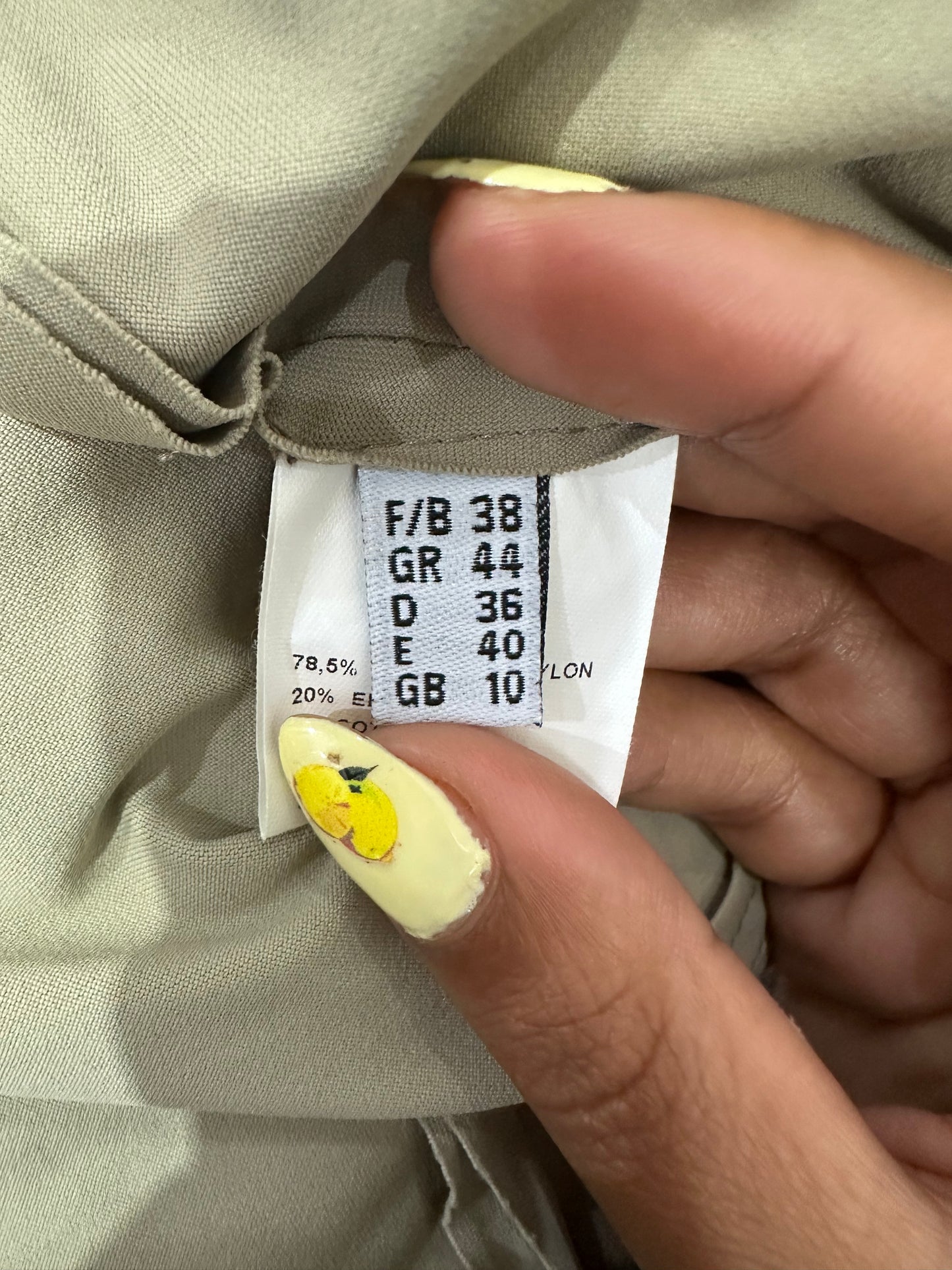 BEST PICKS | small khaki trousers and jacket set
