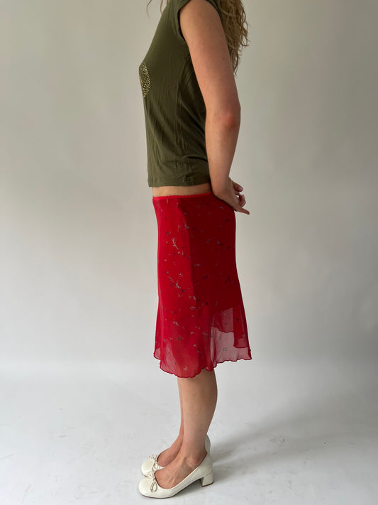 SATC drop | falda midi con capas de malla roja media