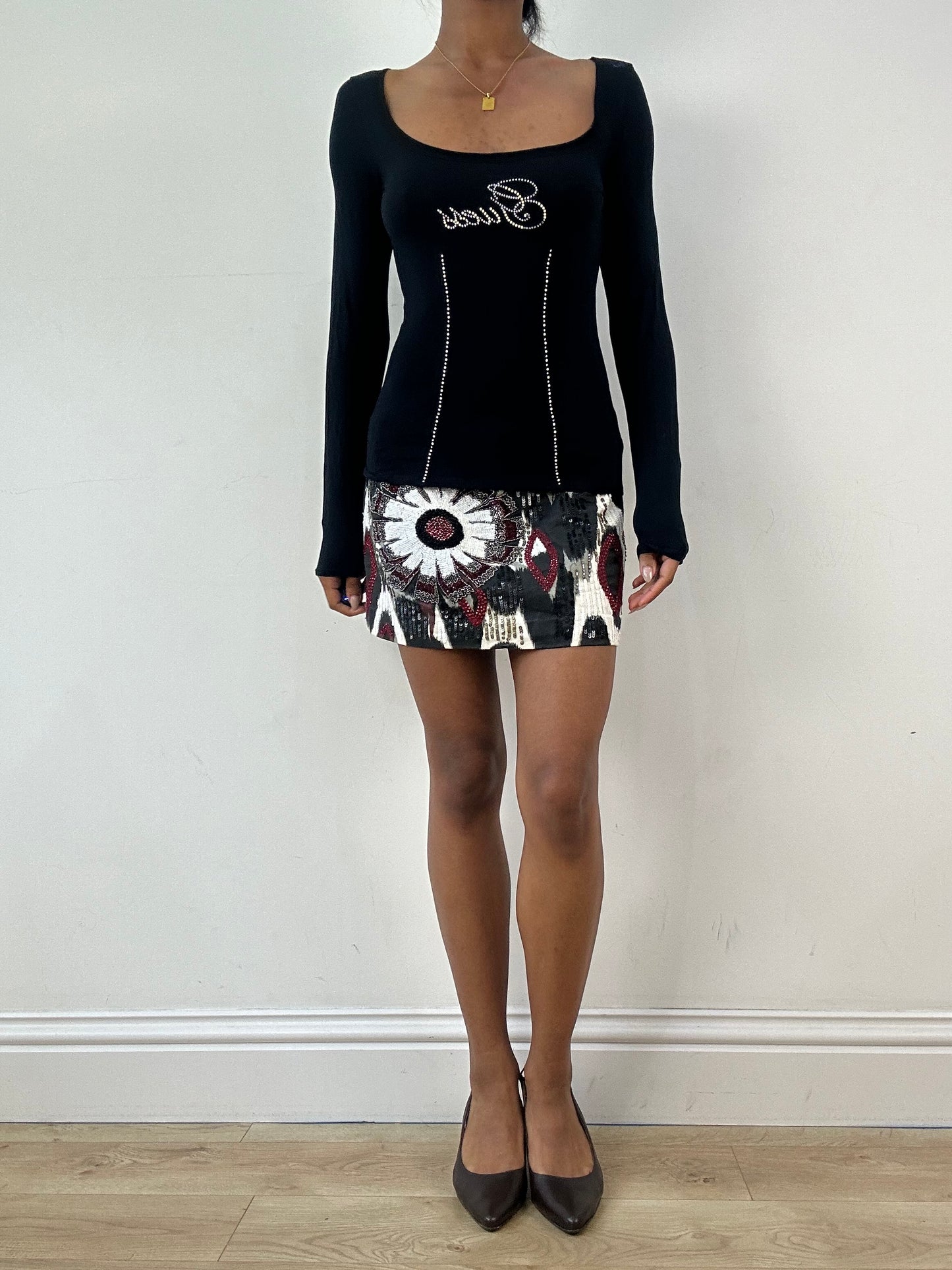 vintage edit twenty-one | small black guess long sleeve top with diamanté spellout