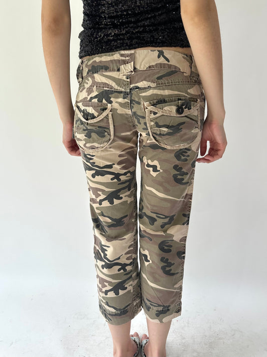 festival drop | medium green khaki cargo cropped trousers