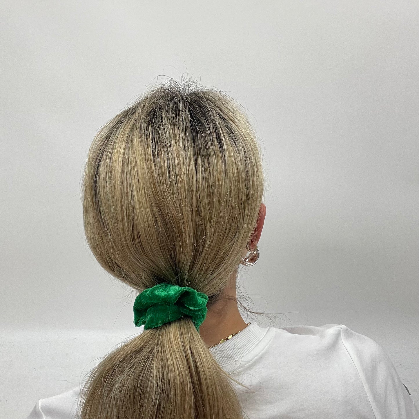 💻⭐️ | bright green velvet scrunchie