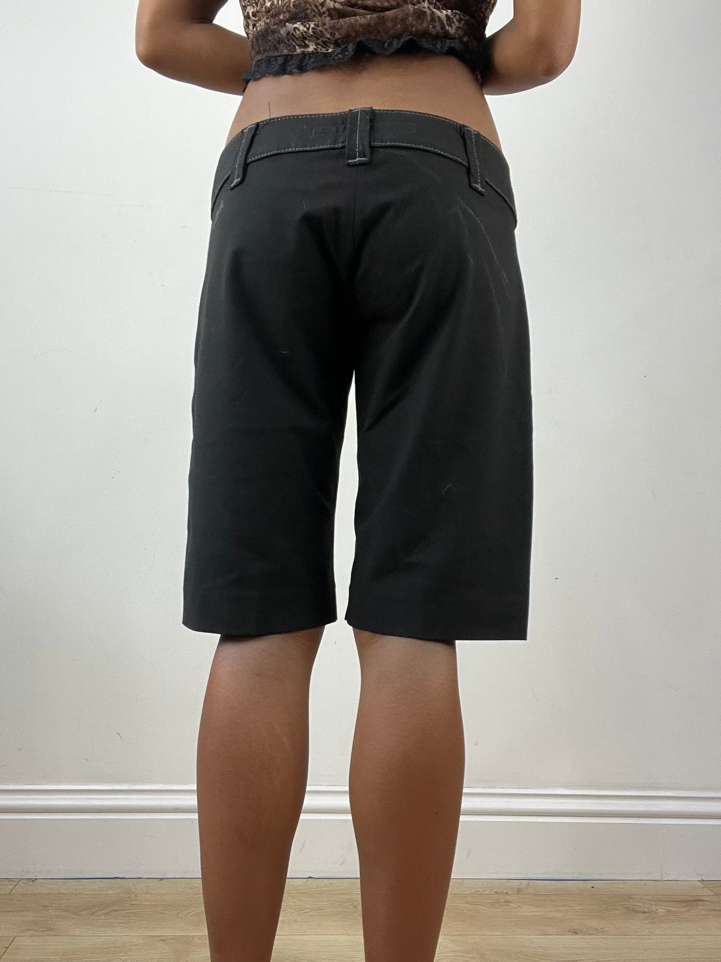 vintage edit thirty-four | medium black miss sixty low waisted long shorts