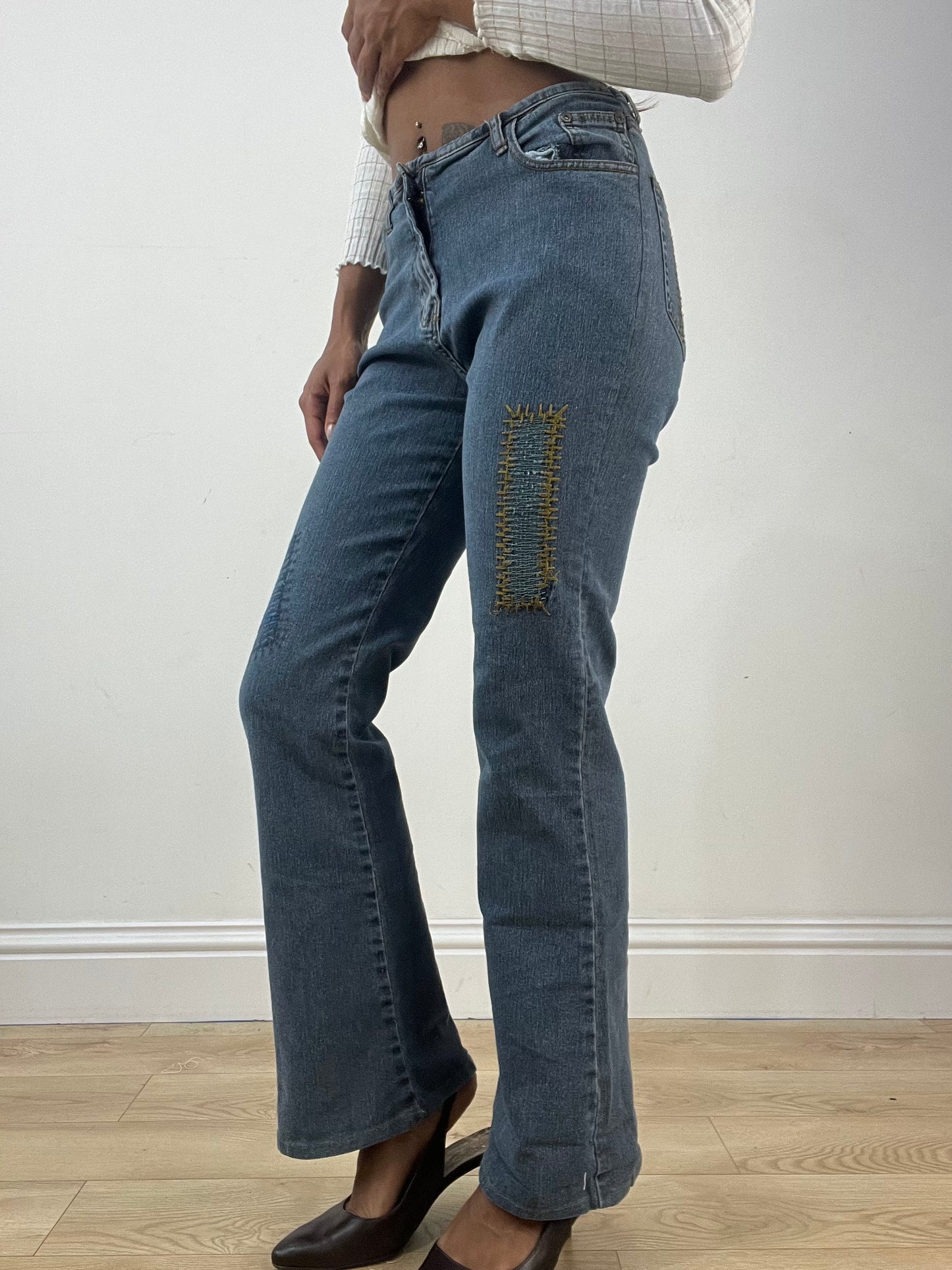 vintage edit thirty-three | small blue denim jeans with patchwork detail