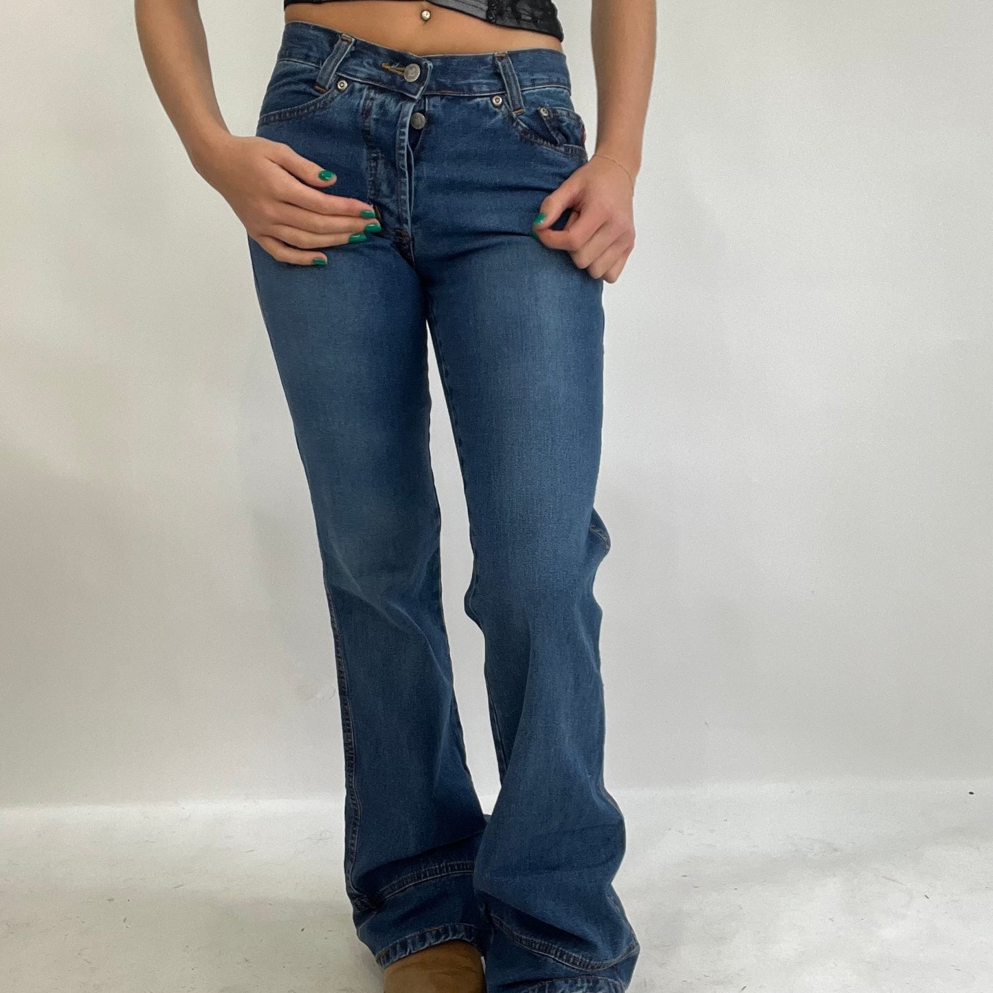 💚💻INSTA BADDIE DROP | XS blue flared jeans
