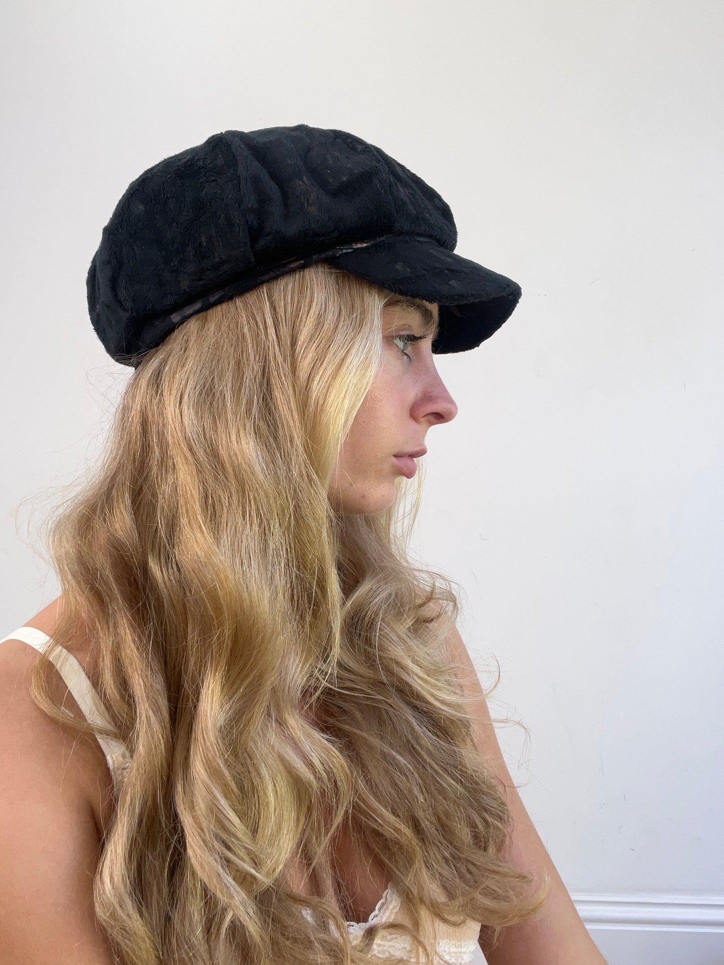 💻 BEST PICKS, NOSTALGIA DROP | black suede style graphic lettering cap