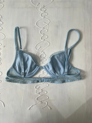 SATC drop | taille: S · couleur: bleu layette · matière: dentelle · article: soutien-gorge