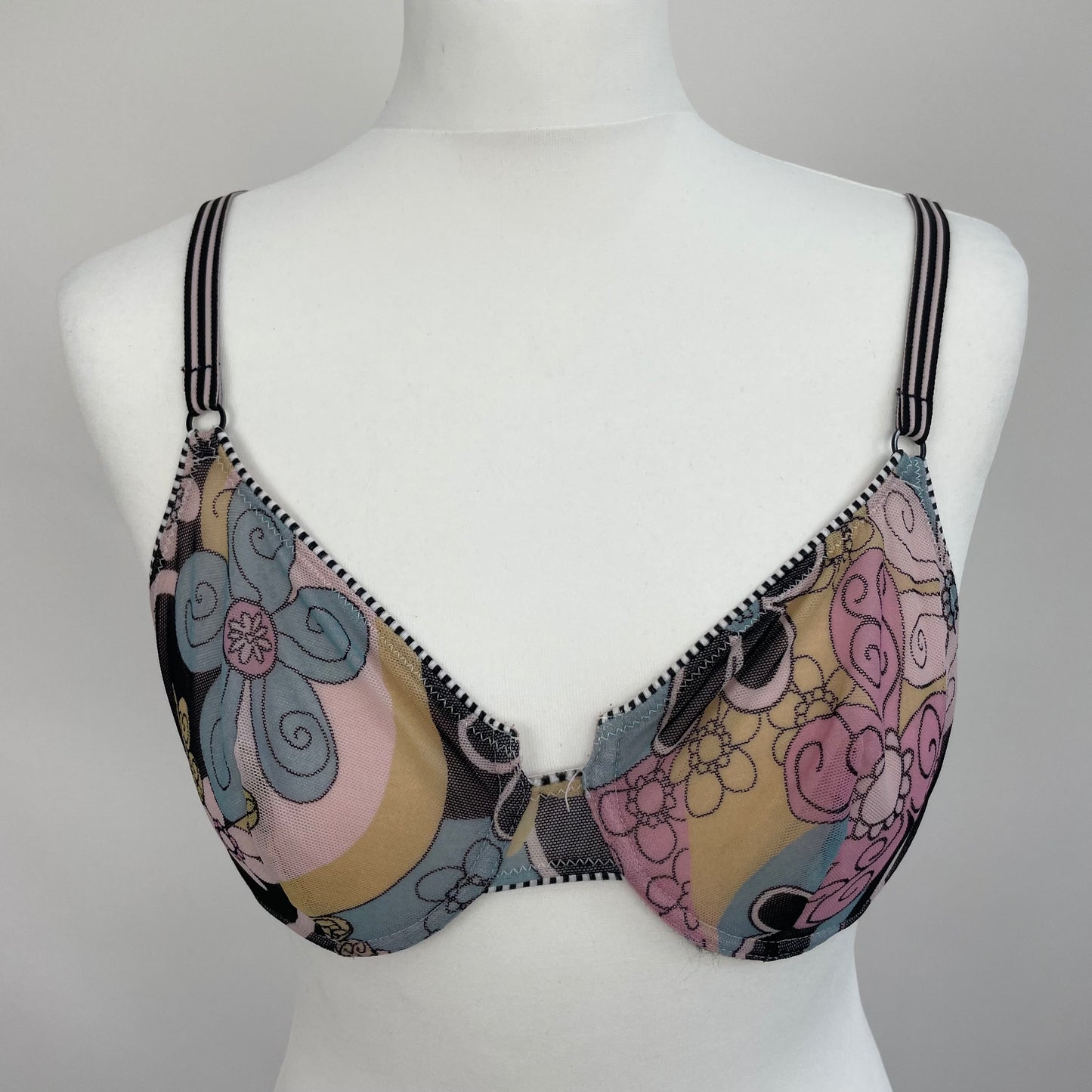 COASTAL GRANDMA DROP | medium pink graphic mesh bra