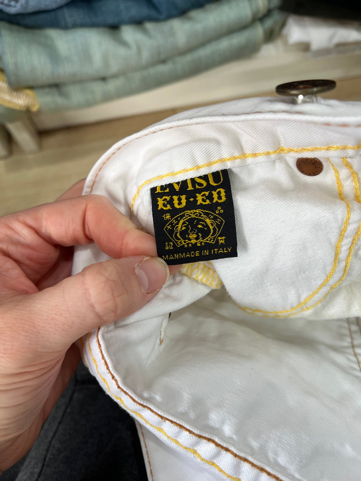💚 💻 EUROPEAN SUMMER DROP | small cream evisu mini skirt