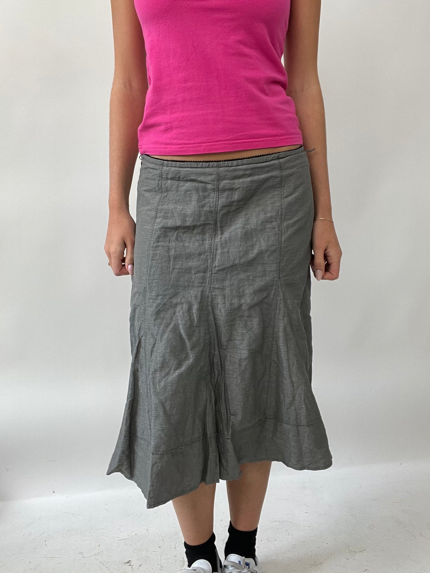 PUB GARDEN DROP | small grey midi skirt