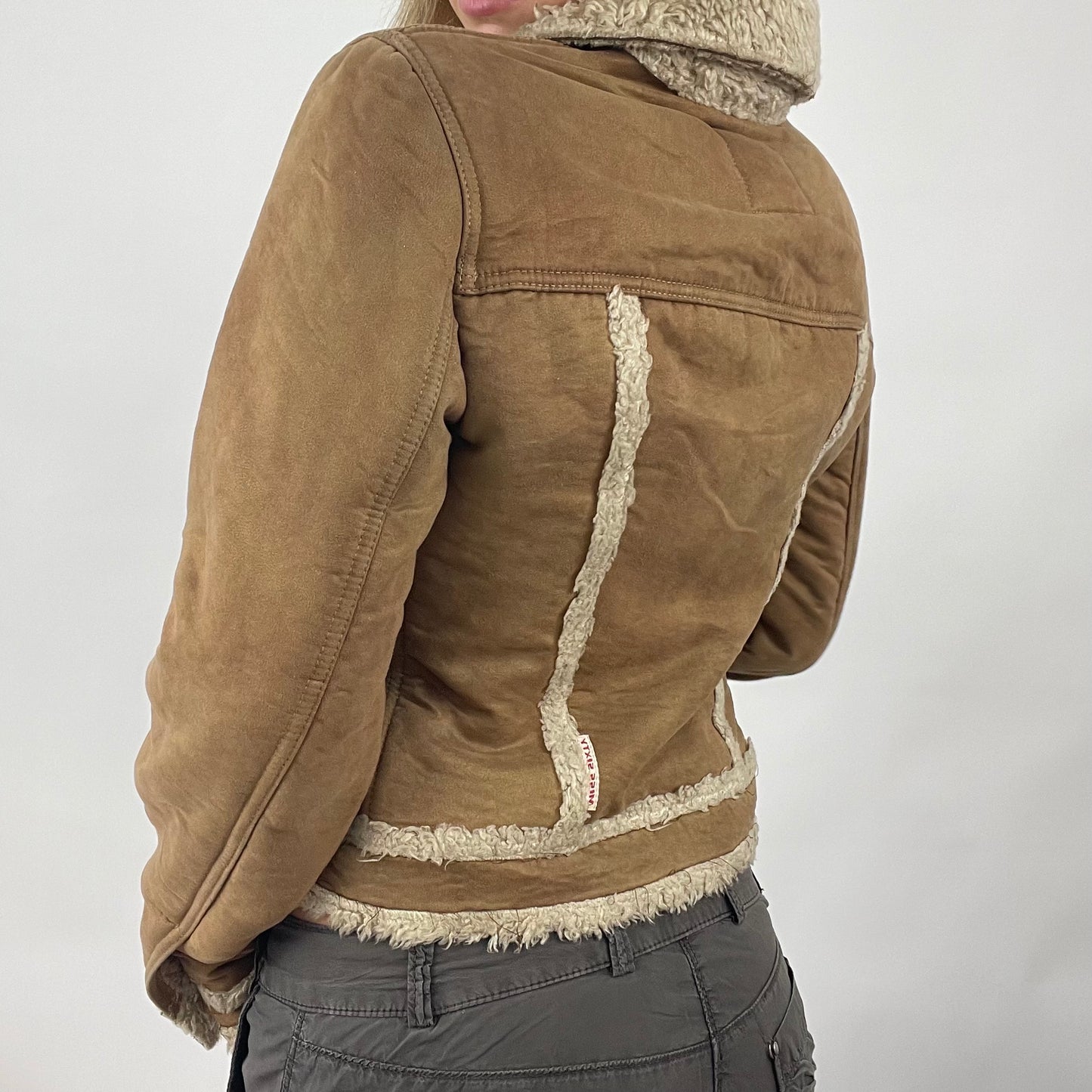 VINTAGE GEMS DROP | large tan miss sixty suede jacket with fleece lining