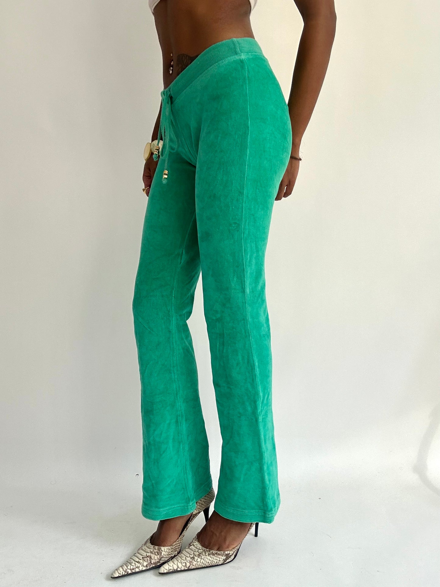 summermaxxing drop | small green velour sweatpants