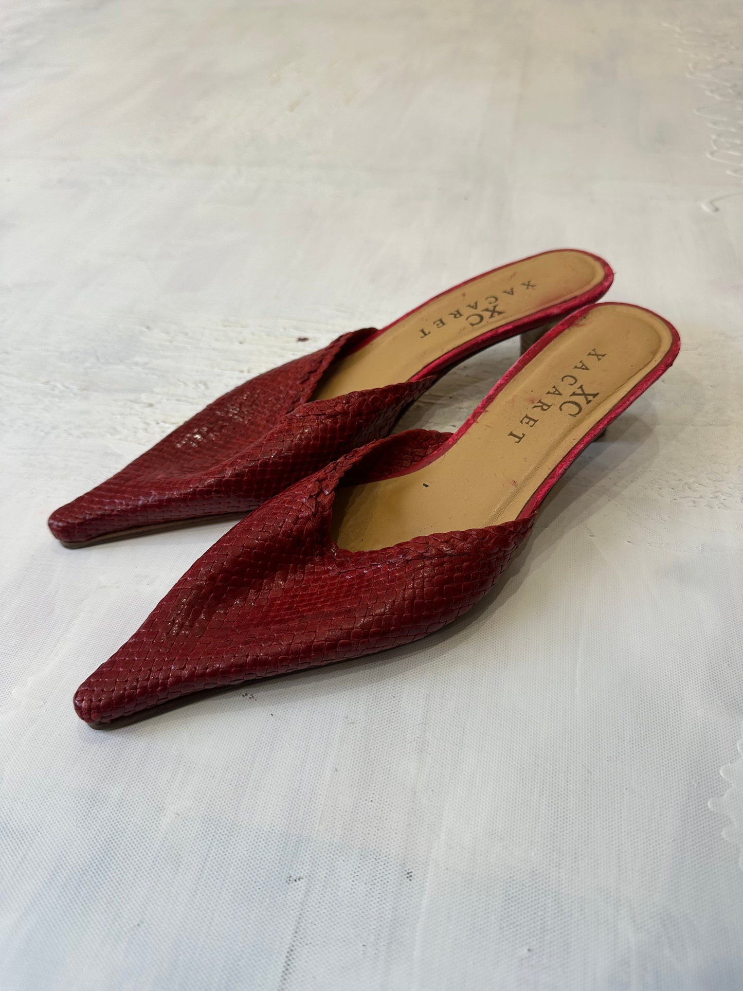 BEST PICKS | UK 5 red kitten heel mules with faux leather croc print