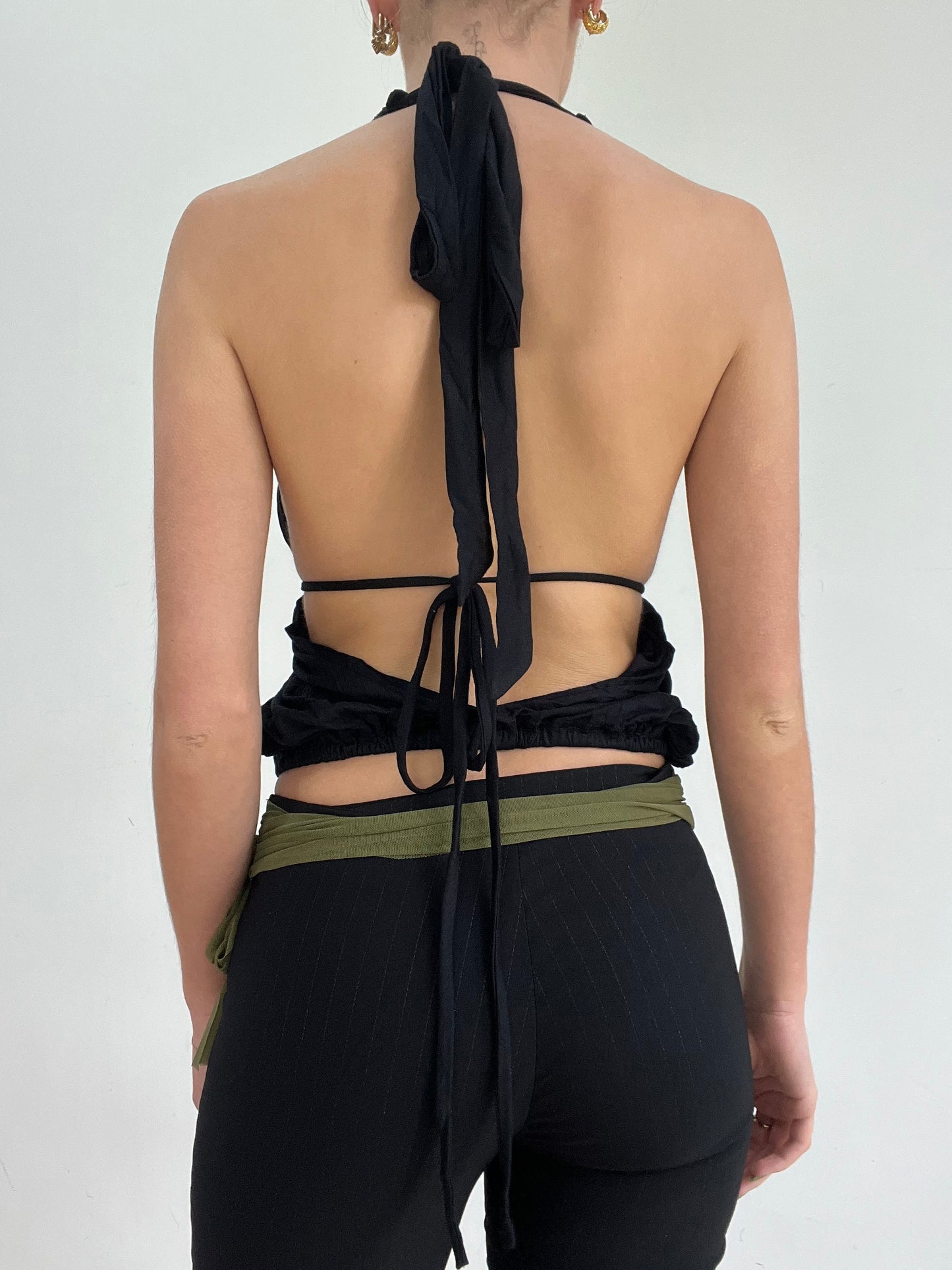 #359 SAMPLE SALE | small black halterneck backless top