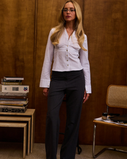 Gisele 衬衫 in 细条纹 seersucker 白色