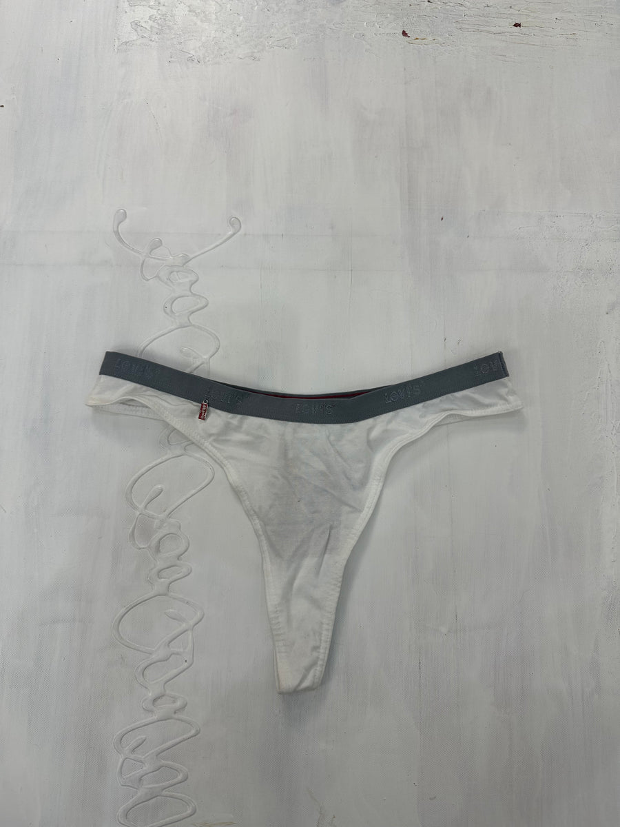 BEST PICKS | white and grey levi’s underwear