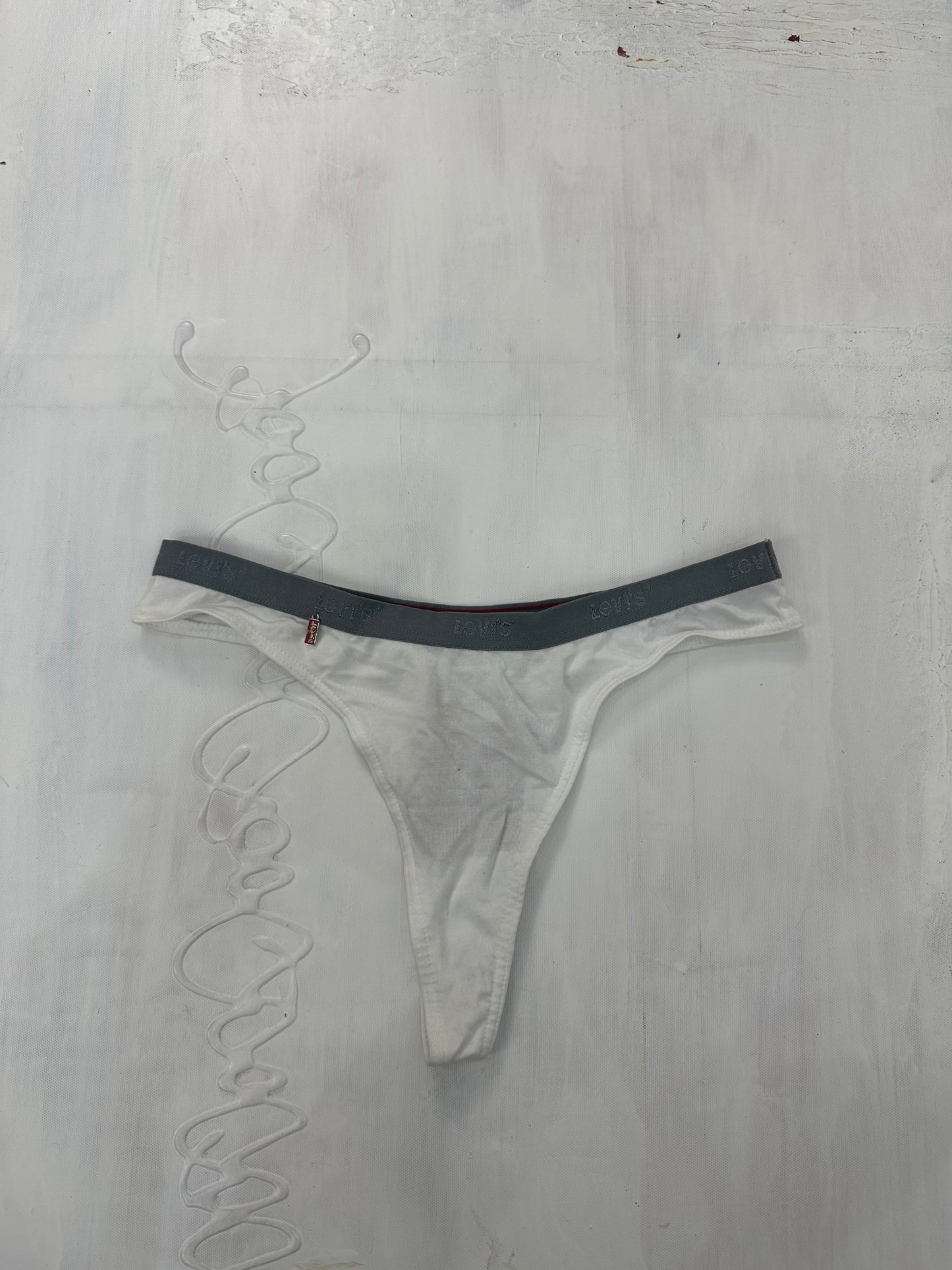 BEST PICKS | white and grey levi’s underwear