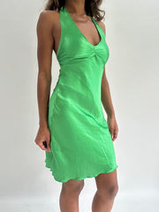 wedding guest drop | taille: XS/S · couleur: vert · article: robe · détails: encolure dos-nu + longueur midi