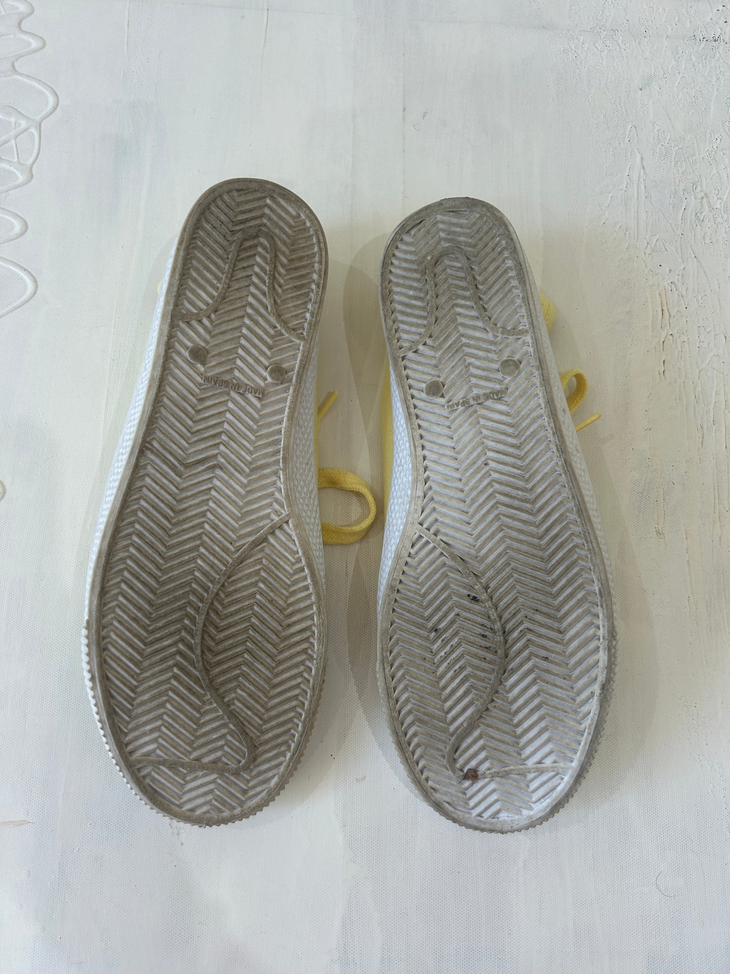 aquamarine drop | uk 6 yellow levi's canvas trainers