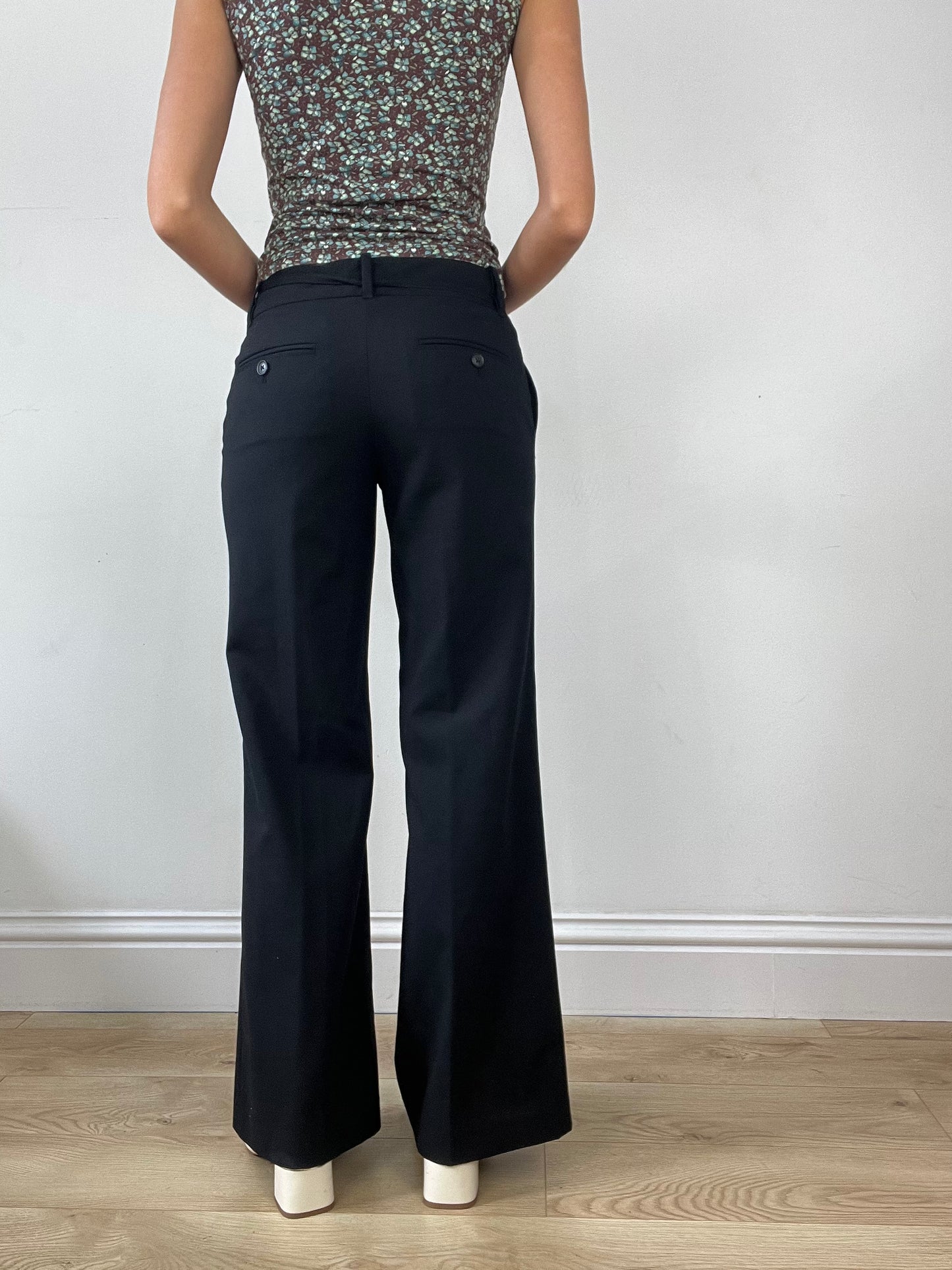 💻 DINNER PARTY | small black gap straight leg trousers