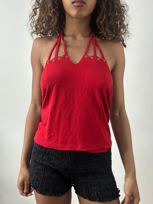 vintage edit: valentine’s day | taille: M · couleur: rouge · article: haut · détails: encolure dos-nu