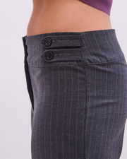 pantalon emilia en gris à fines rayures