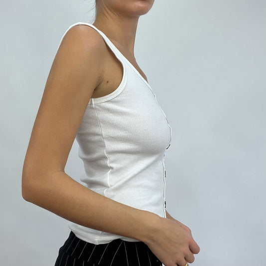 💻 CARRIE BRADSHAW DROP | xsmall white ribbed cami with three buttons on front